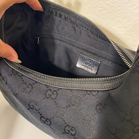 Vintage Gucci Black Canvas Jacquard Monogram Shoulder Bag with Detachable Strap - Picture 14 of 16